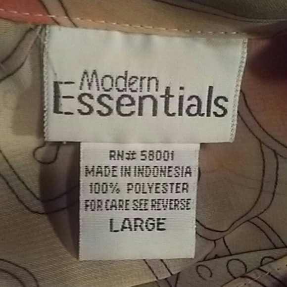 Modern Essentials lady's top - Picture 2 of 2